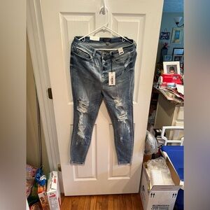 NWT Judy Blue Destroyed Bleach Splashed High Waist Skinny Fit Jeans Size 15